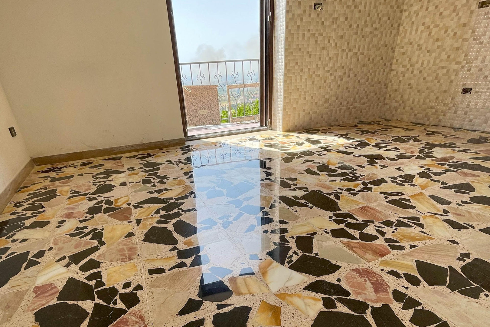 Trasformiamo le tue <br>superfici in opere d'arte.</br>